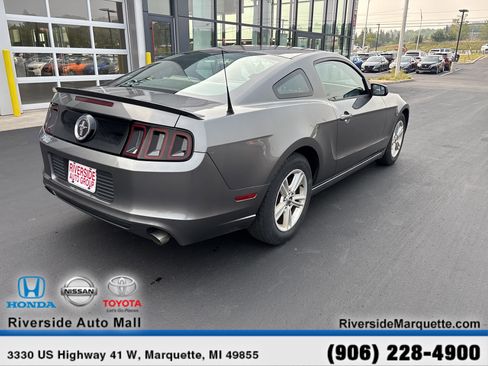 Used 2013 Ford Mustang Coupe image 9