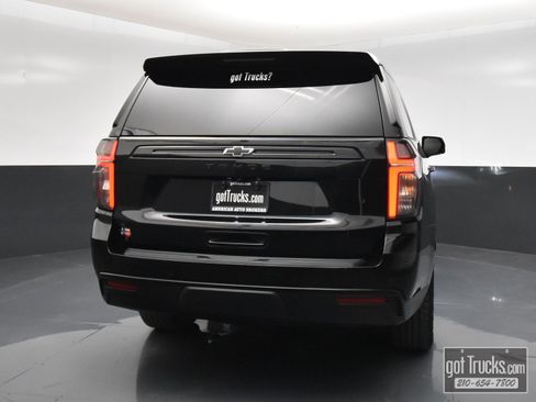 Used 2023 Chevrolet Tahoe Z71 w/ Luxury Package image 6