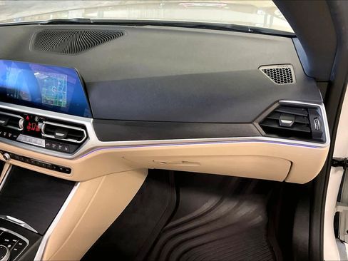 Certified 2023 BMW 430i Convertible w/ Convenience Package image 18