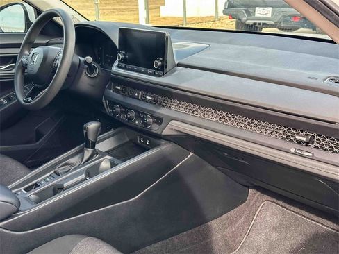 Used 2024 Honda Accord EX image 20
