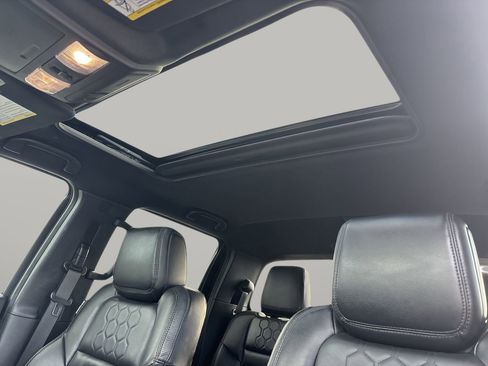 Used 2022 Nissan Frontier PRO-4X w/ Pro-4X Premium Package image 21