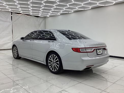 Used 2017 Lincoln Continental Select image 12