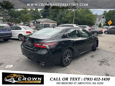 Used 2021 Toyota Camry SE FWD image 4