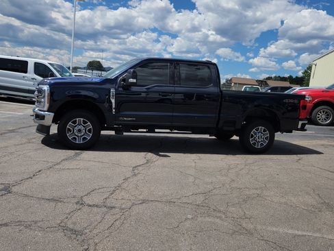 Certified 2025 Ford F250 Lariat AWD/4WD image 5