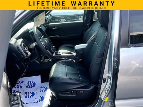Used 2022 Toyota Tacoma TRD Sport AWD/4WD image 20