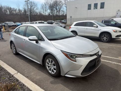 Used 2022 Toyota Corolla LE w/ Carpet Mat Package (TMS) image 23