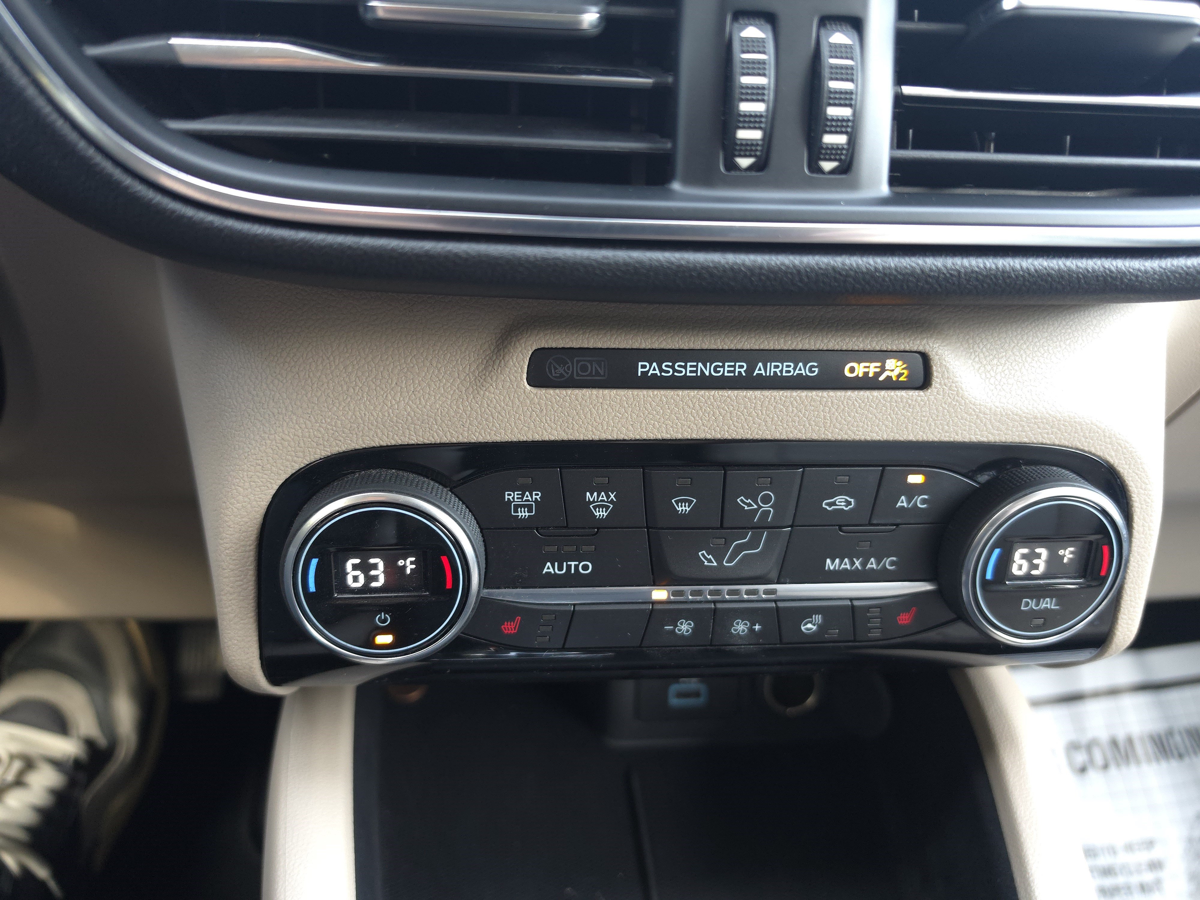 Used 2021 Ford Escape Titanium AWD/4WD image 24