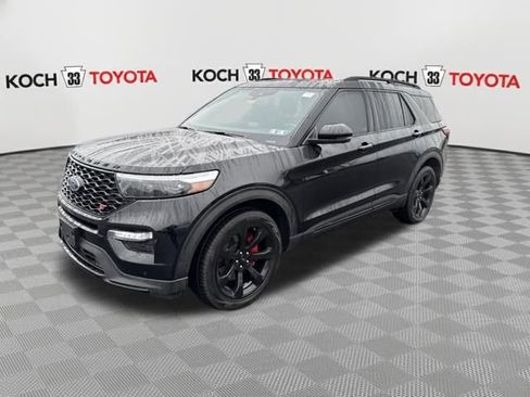 Used 2023 Ford Explorer ST w/ Equipment Group 401A image 3