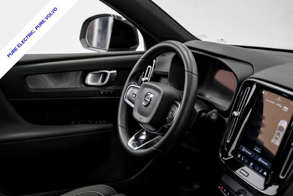 Used 2023 Volvo XC40 Recharge Plus AWD/4WD image 17
