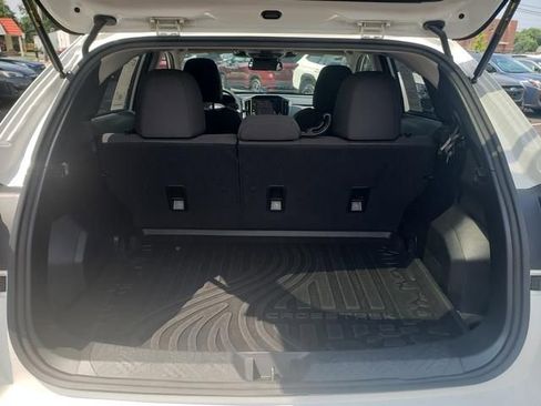 Used 2024 Subaru Crosstrek 2.0i Premium image 5