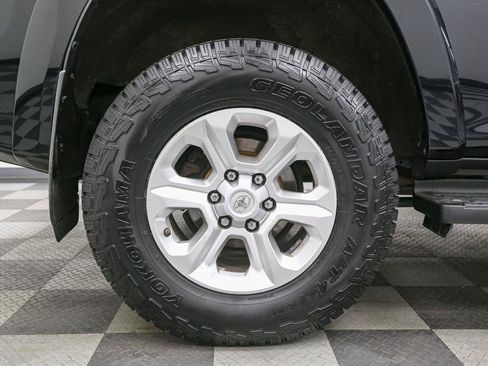 Used 2018 Toyota 4Runner SR5 Premium AWD/4WD image 14