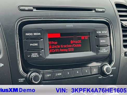 Used 2017 Kia Forte LX image 25