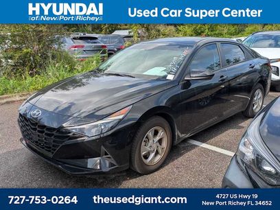Used 2023 Hyundai Elantra SE