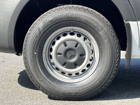 New 2026 Mercedes-Benz Sprinter 2500 image 17