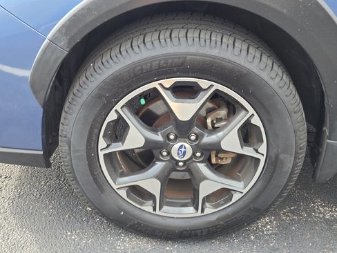 Used 2018 Subaru Crosstrek 2.0i Premium AWD/4WD image 9