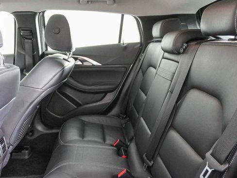 Used 2018 INFINITI QX30 Premium w/ Navigation Package image 19