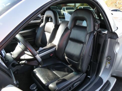 Used 2005 Chevrolet SSR Base 2D Standard Cab w/ Preferred Equipment Group image 29