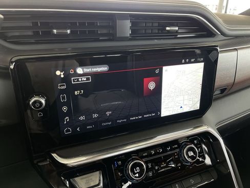 New 2025 GMC Sierra 3500 Denali Ultimate image 13