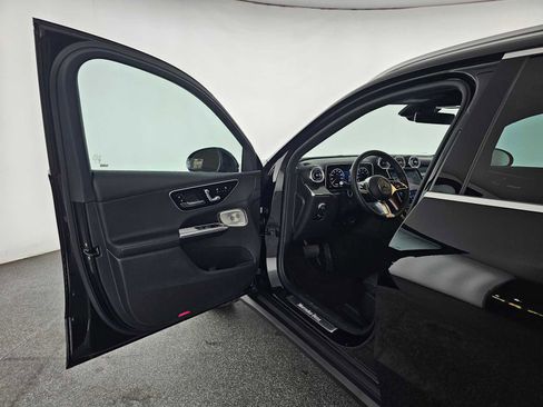 Certified 2025 Mercedes-Benz GLC 300 GLC 300 image 19