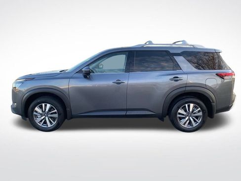 Used 2024 Nissan Pathfinder SL image 4