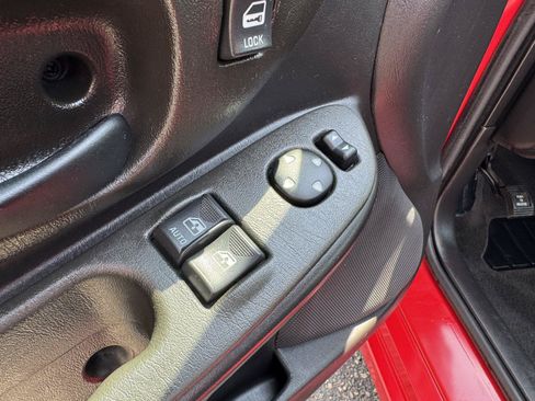 Used 2002 Chevrolet Monte Carlo SS w/ Preferred Equipment Group FWD image 13
