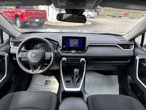 Used 2023 Toyota RAV4 LE FWD image 18