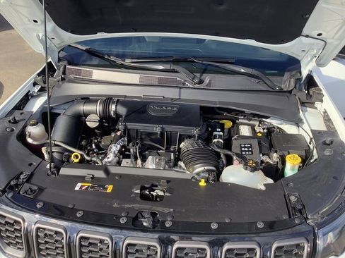 Used 2024 Jeep Compass Latitude w/ Convenience Group image 41