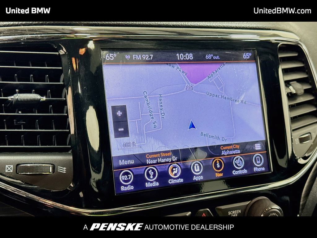 Used 2019 Jeep Grand Cherokee Altitude AWD/4WD image 10