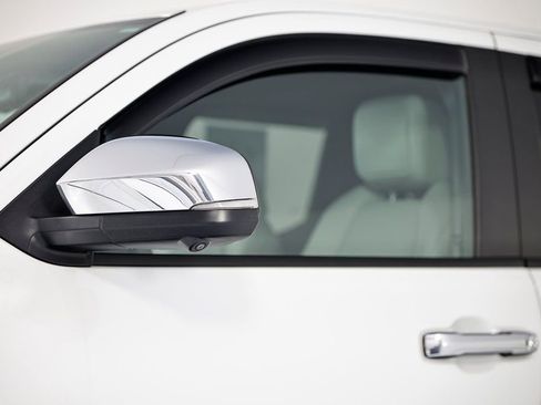 Used 2024 Toyota Tacoma Limited w/ Limited Package (LT) image 7