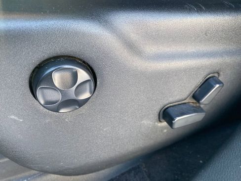 Used 2018 Jeep Grand Cherokee Altitude image 11