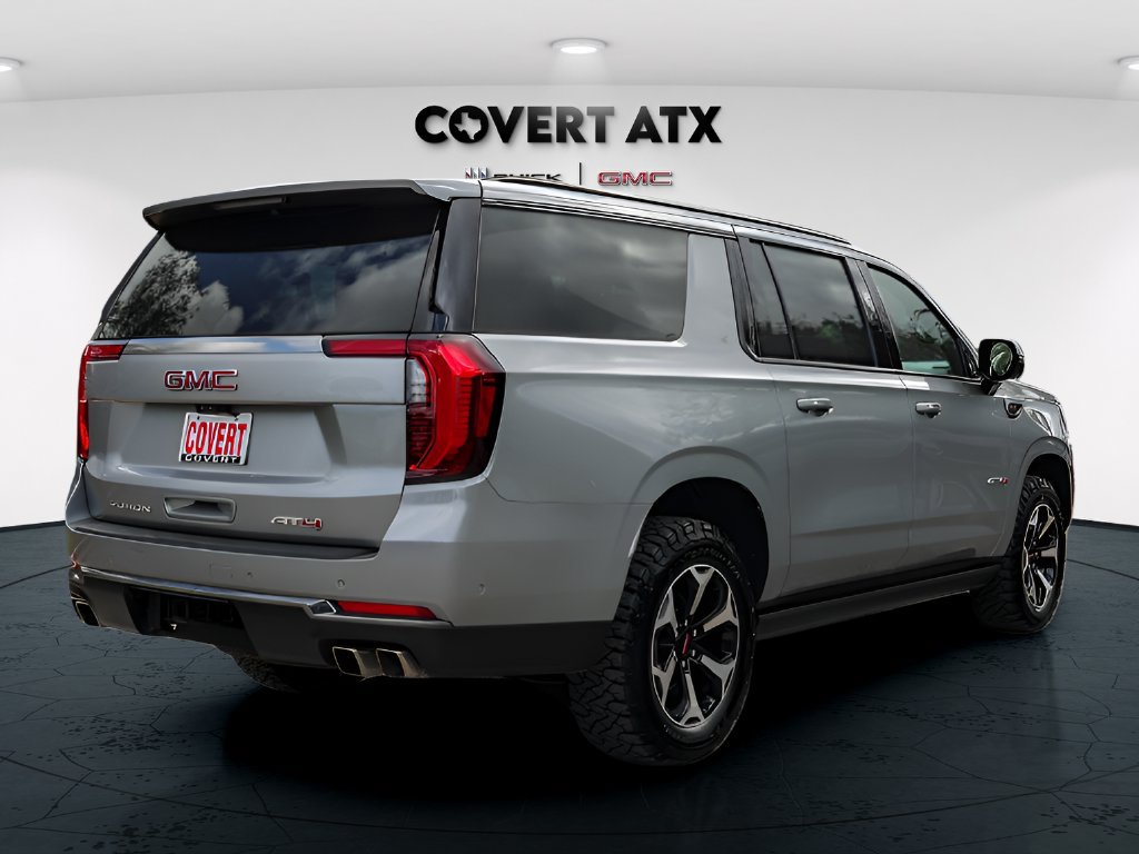 Used 2025 GMC Yukon XL AT4 w/ AT4 Premium Plus Package AWD/4WD image 4