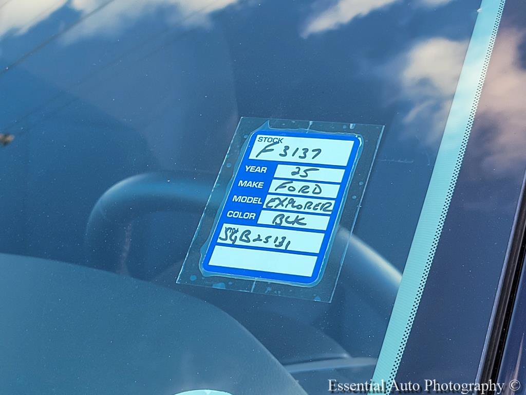 Used 2025 Ford Explorer Active AWD/4WD image 38