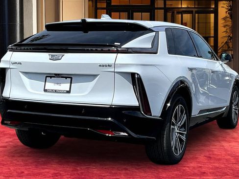New 2026 Cadillac Lyriq Luxury w/ LPO, Floor Liner Package RWD image 6