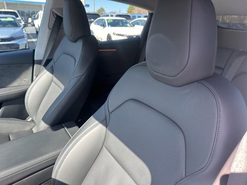 Used 2026 Tesla Model Y Long Range image 8
