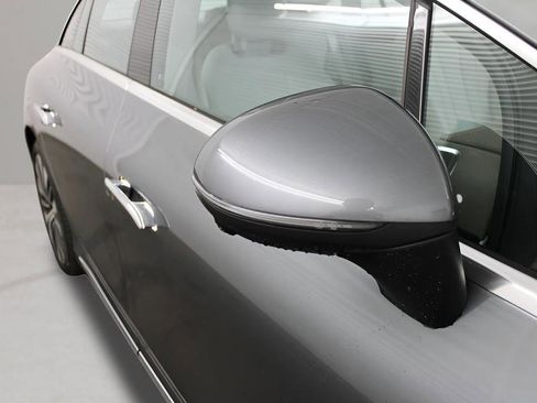 Used 2025 Mercedes-Benz EQE 350+ 4MATIC Sedan image 17