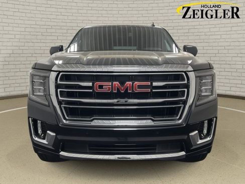 Used 2024 GMC Yukon XL SLT image 2