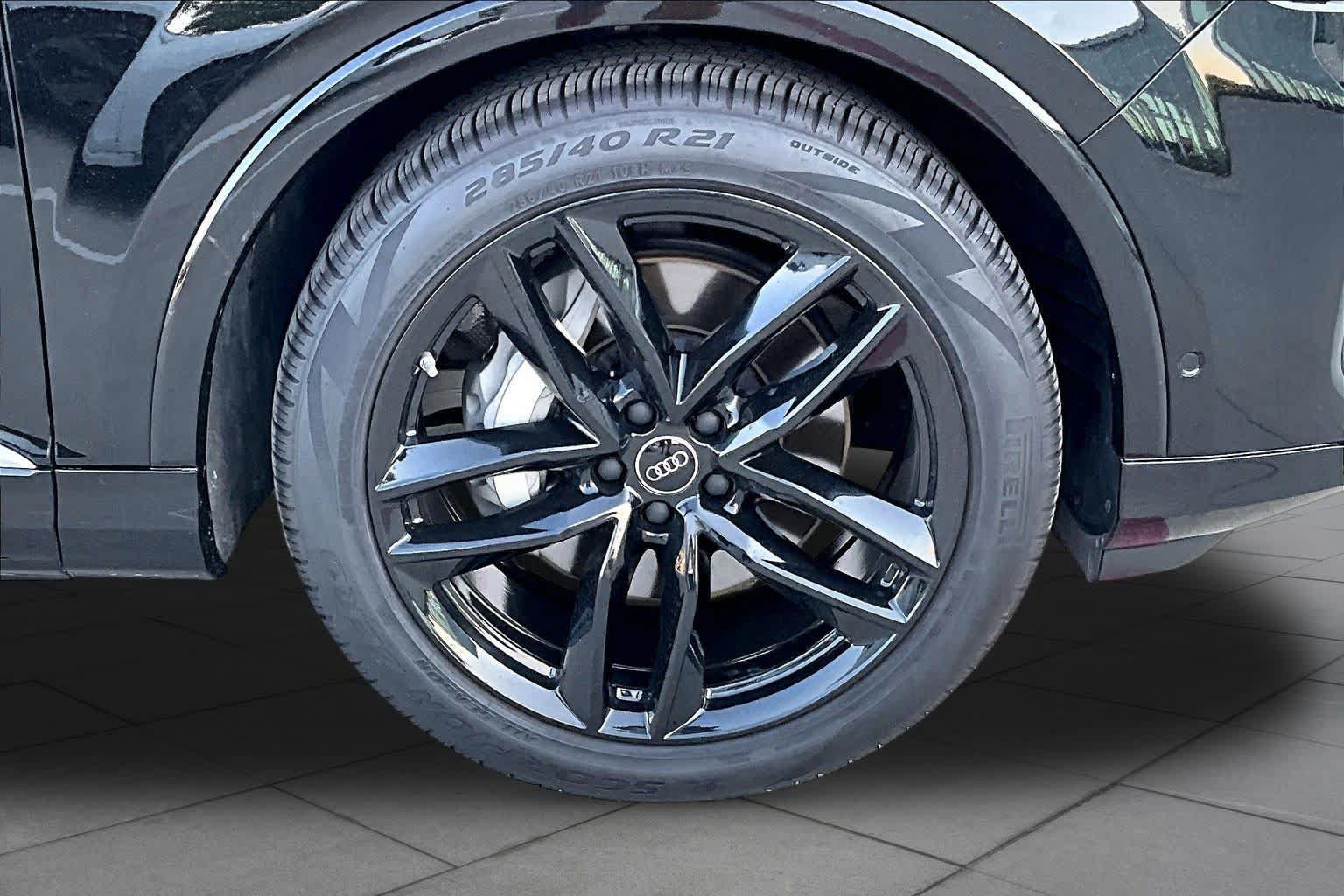 Certified 2025 Audi Q7 3.0T Premium Plus AWD/4WD image 11