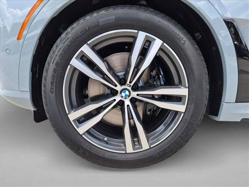 Used 2027 BMW X7 M60i AWD/4WD image 10