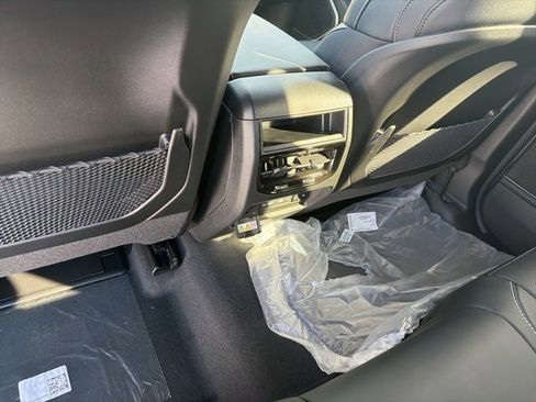 New 2026 Jeep Grand Cherokee Limited image 9