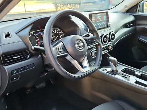 Used 2024 Nissan Sentra SV FWD image 10