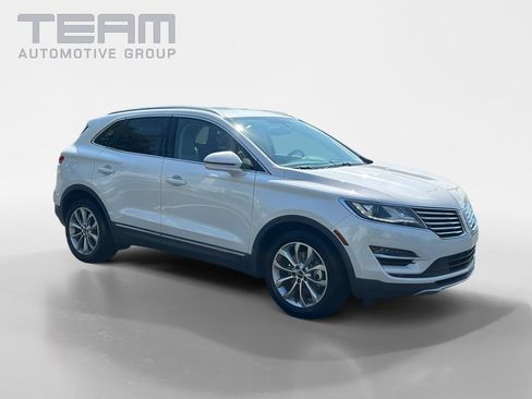 Used 2017 Lincoln MKC Select FWD image 1