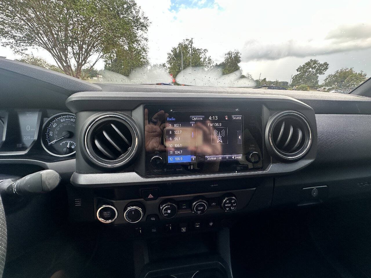 Used 2019 Toyota Tacoma TRD Off-Road AWD/4WD image 16