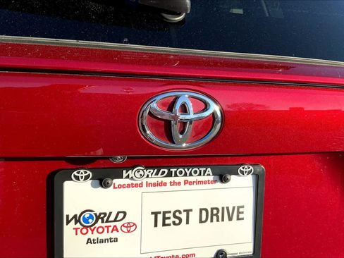 Used 2024 Toyota RAV4 XLE FWD image 29
