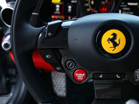 Used 2019 Ferrari 812 Superfast RWD image 29