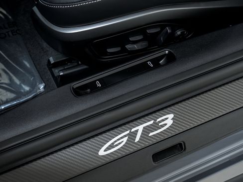 Used 2026 Porsche 911 GT3 image 17
