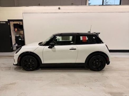 New 2026 MINI Cooper S image 2
