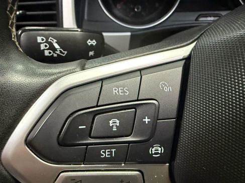 Used 2021 Volkswagen Atlas SE image 97