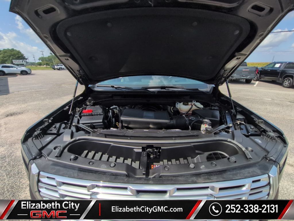 Used 2025 GMC Yukon Denali AWD/4WD image 25