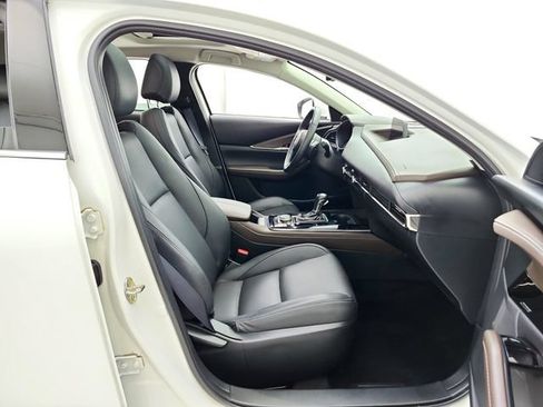 Used 2023 MAZDA CX-30 AWD 2.5 S w/ Premium Package image 18