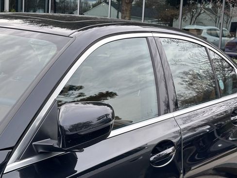 Used 2025 BMW 330i Sedan w/ Convenience Package image 11